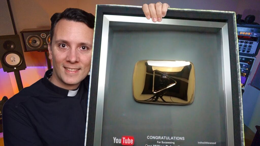 Daniel Pajuelo sacerdote marianista que tiende puentes en YouTube